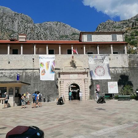 New Renovated Old Town Martiva Apartment Kotor Room photo
